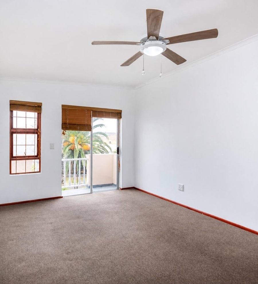 2 Bedroom Property for Sale in Parklands Western Cape